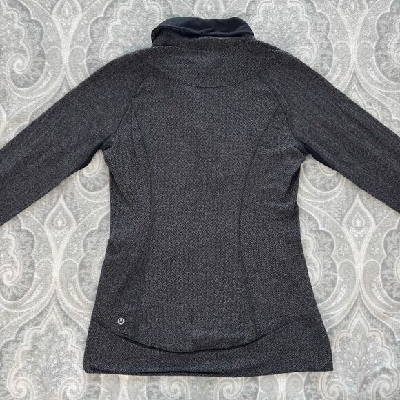 Women's Lululemon Think Fast Pullover - Picture 4 of 6